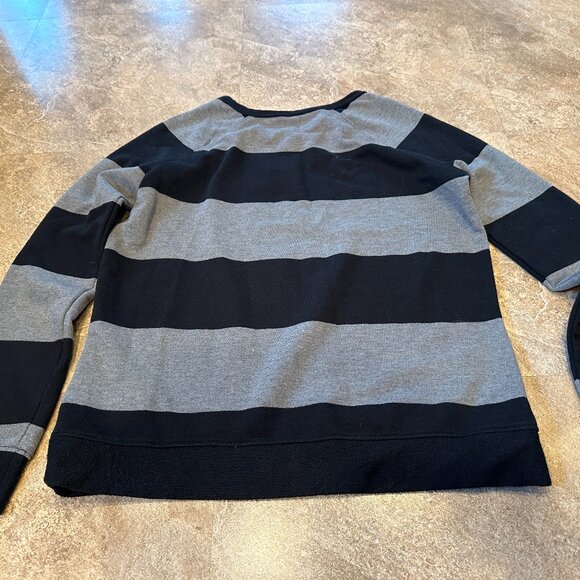 G.H. Bass & Co Black & Grey Striped Sweater - Small - Picture 2 of 5